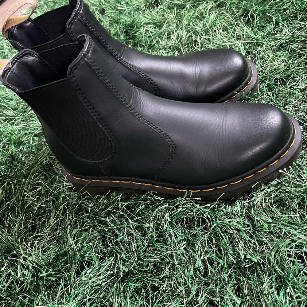 Size 8 docs